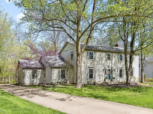 2483 Victoria Pkwy, Hudson, OH 44236