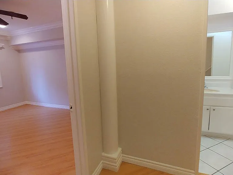 Five Star Suites — Photo 226