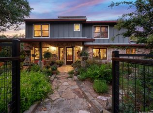 310 Oak Ridge Dr, Boerne, TX 78006