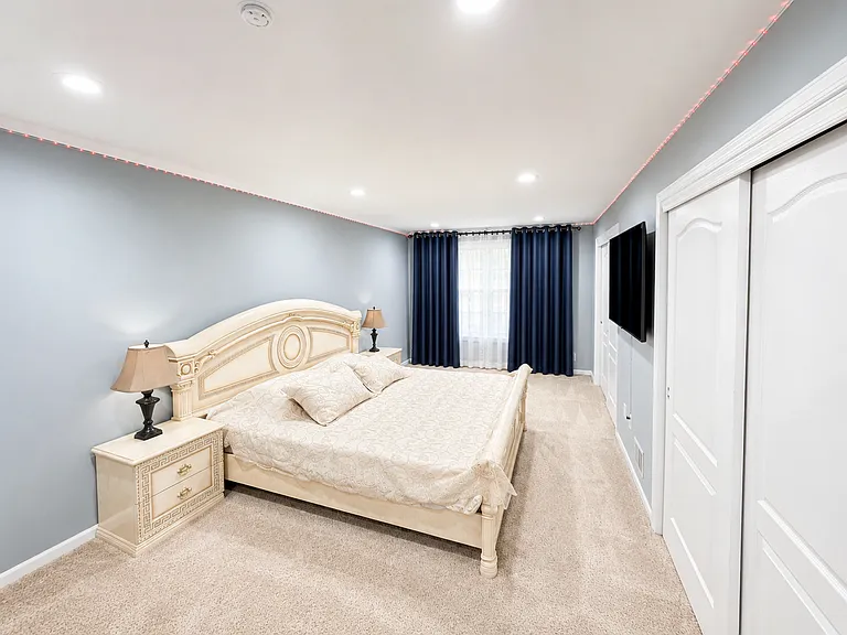 506 Jarrard St — Photo 12