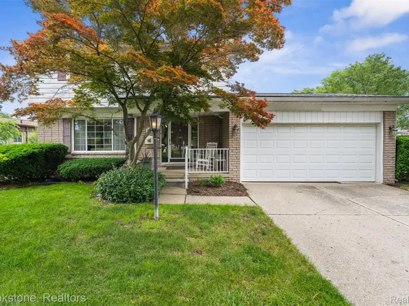 2002 Hempstead Dr, Troy, MI 48083