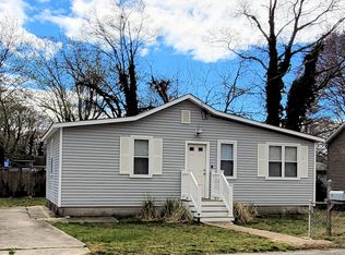 136 E Bates Ave, Villas, NJ 08251