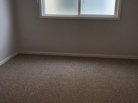 2nd image of 140 1st Ave