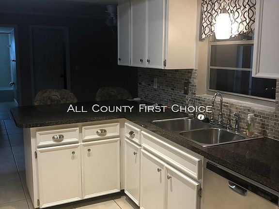 3rd image of 11010 Iroquois Way