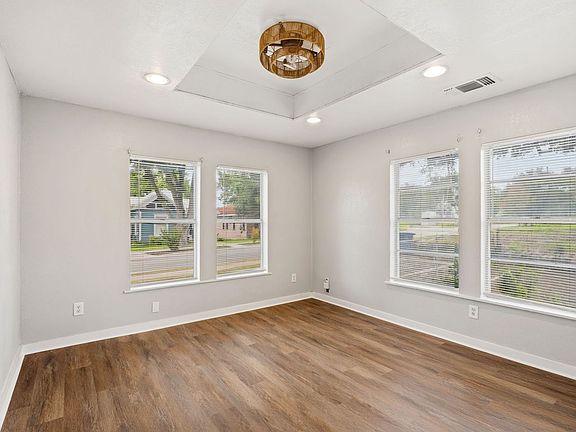 4th image of 604 W Hollywood Ave #1