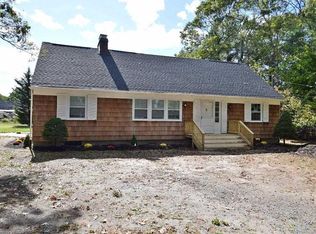 179 Old Country Rd, Speonk, NY 11972