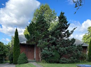 1913 Henry Rd, Rockville, MD 20851