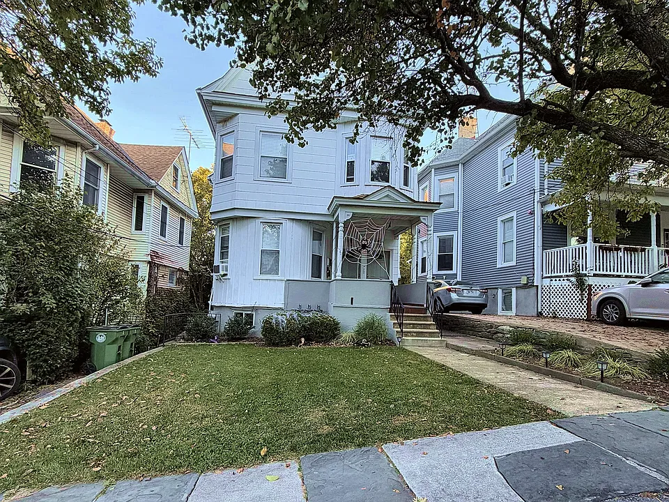 23 Dixon St #1