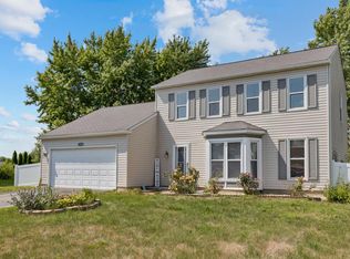 1195 Laurel Ct, Carol Stream, IL 60188