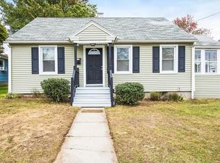 23 Grandview St, Springfield, MA 01118