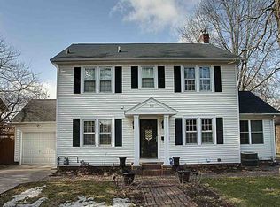 512 Sunset Rd, Waterloo, IA 50701