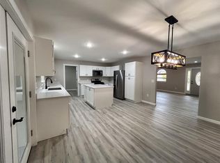 22526 E 1070th Rd, Clinton, OK 73601