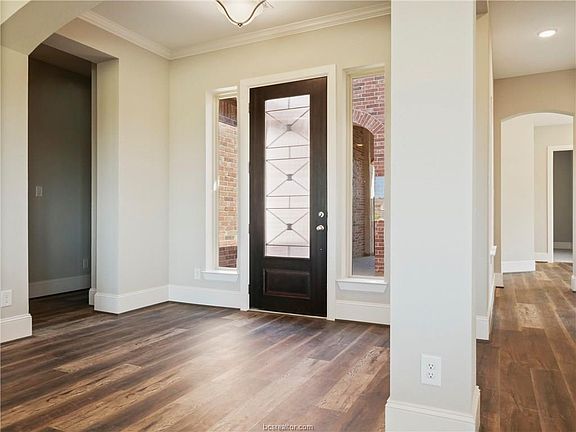 3rd image of 4408 Egremont Pl