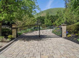 3972 Happy Valley Rd, Lafayette, CA 94549