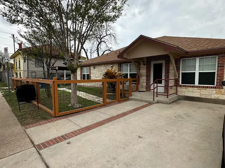 500 Tillery St #A — Photo 12