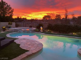 33 Plum Hollow Dr, Henderson, NV 89052