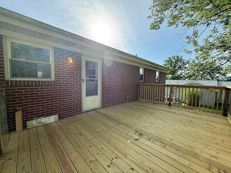 518 Scenic Dr — Photo 22