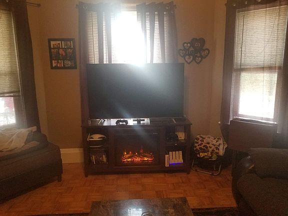 4th image of 647 Birch St Floor 1