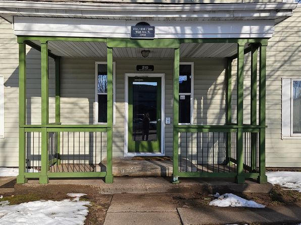 208 West Ave N