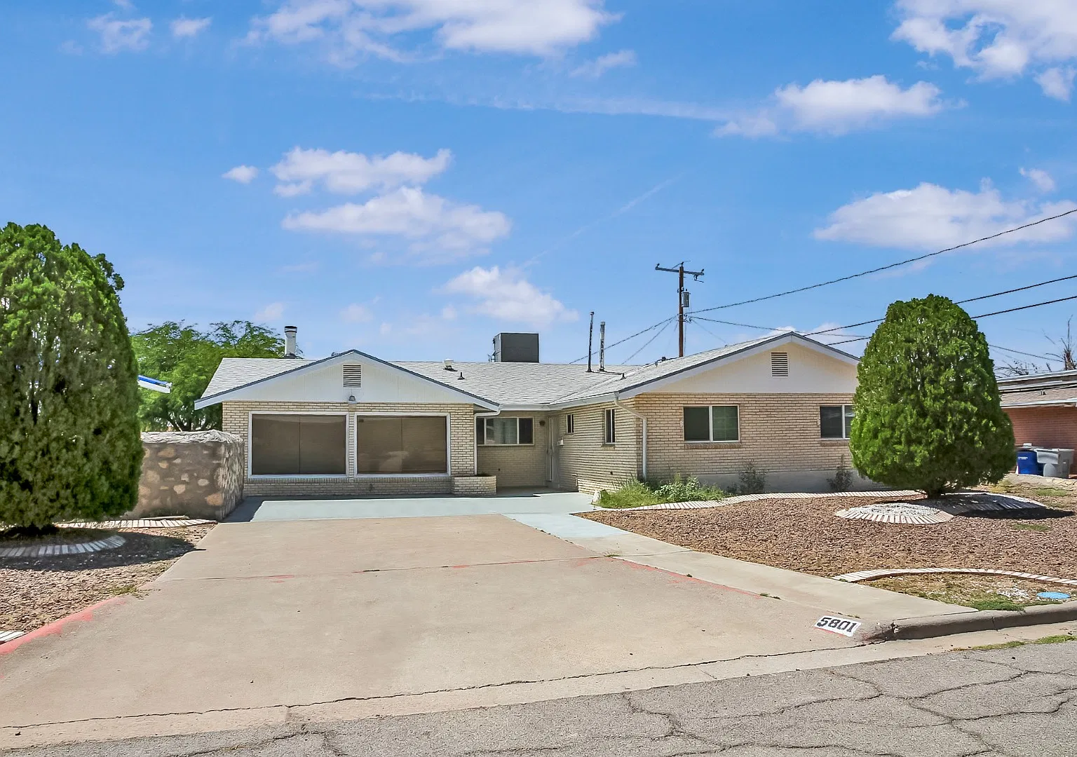 5801 Viewmont Ln — Photo 1
