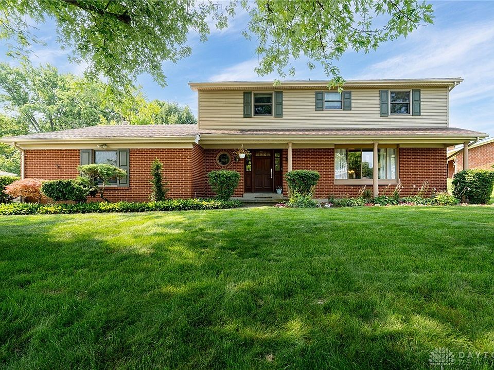 1st image of 232 W Woodbury Dr