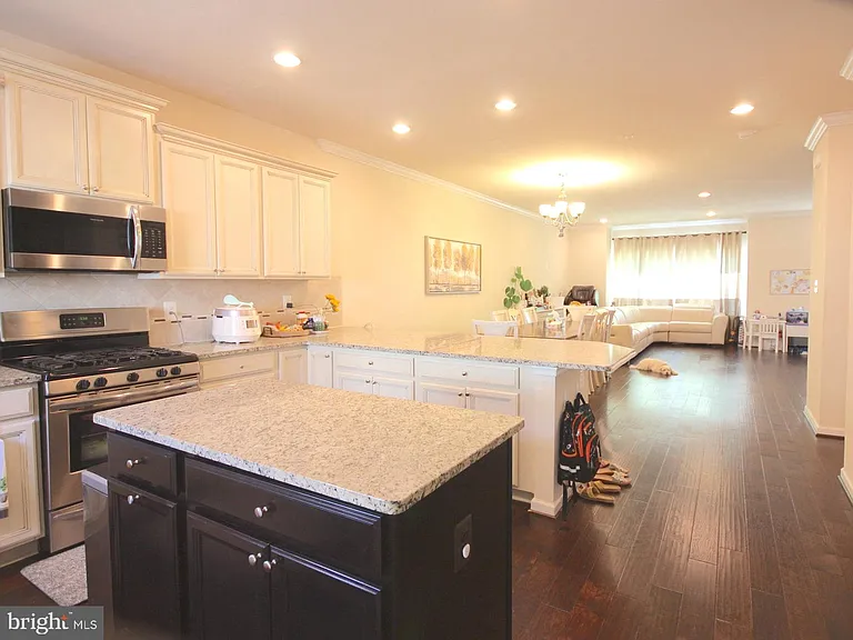 7221 Greenfitch Way — Photo 15