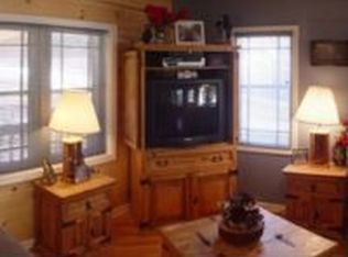 101 Ski Hill Rd, Fox River Grove, IL 60021