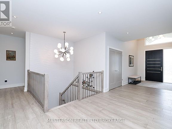 5th image of 9373 Madison Cres
