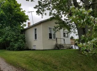 708 N Delia St, Ludington, MI 49431