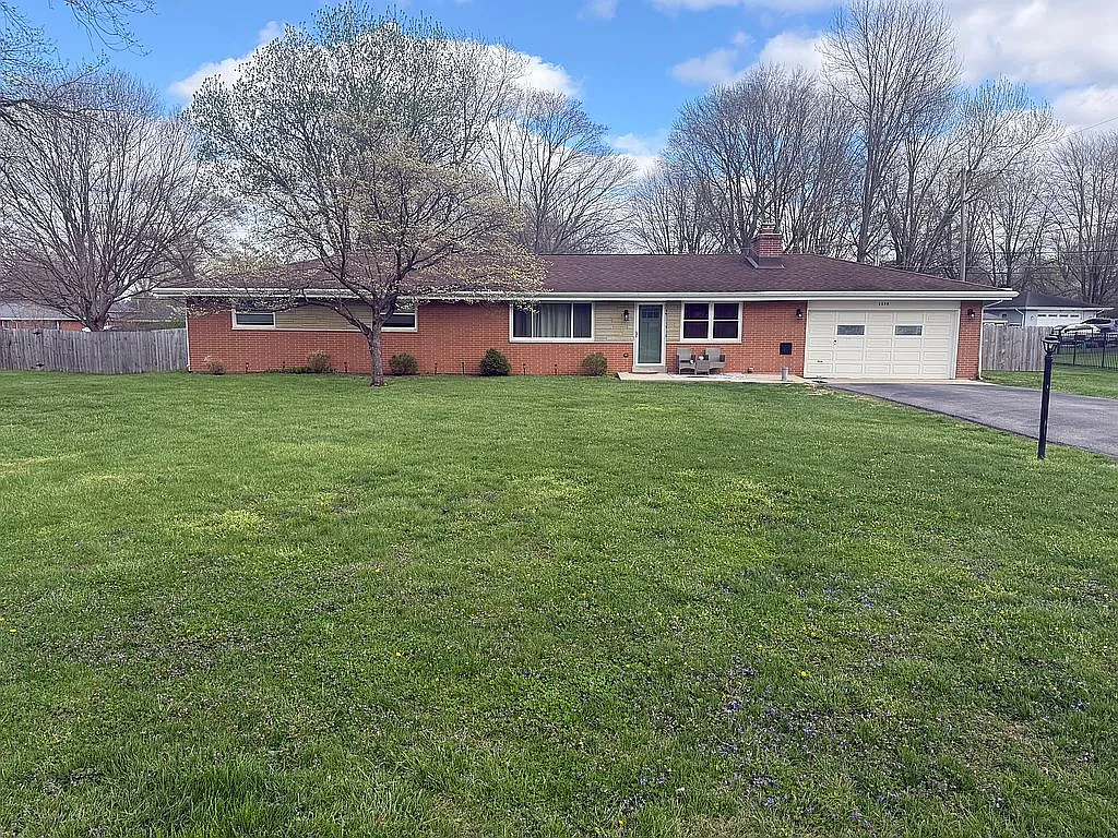 1038 Bayfield Dr photo 1