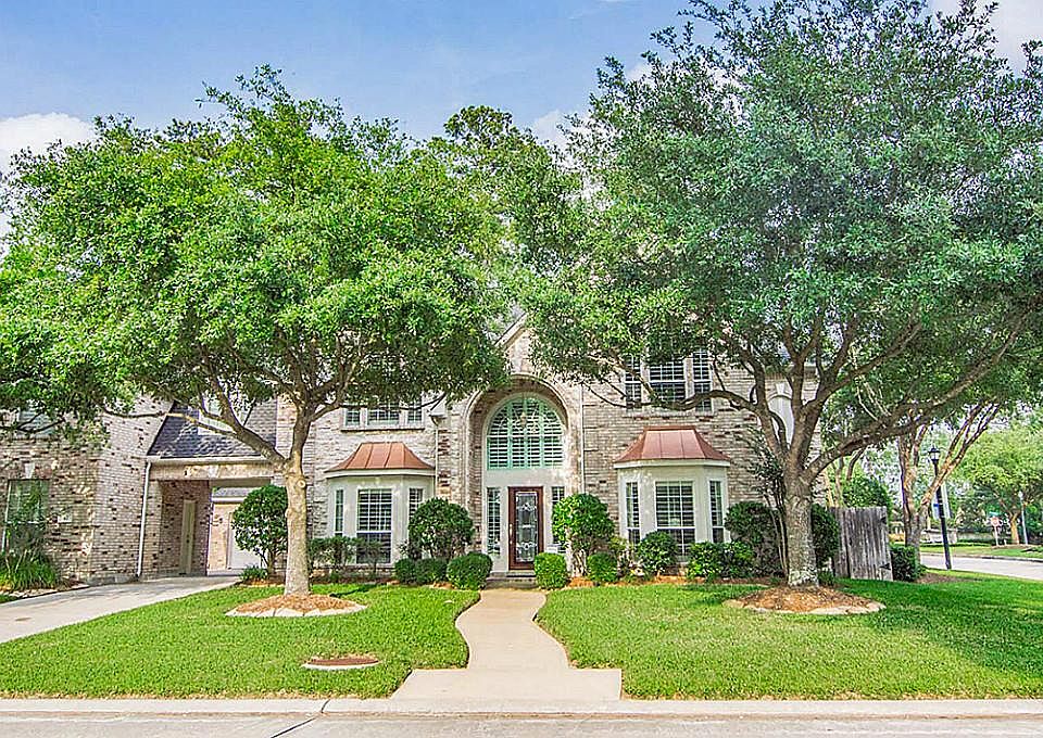 1st image of 42 Arbor Bend Dr