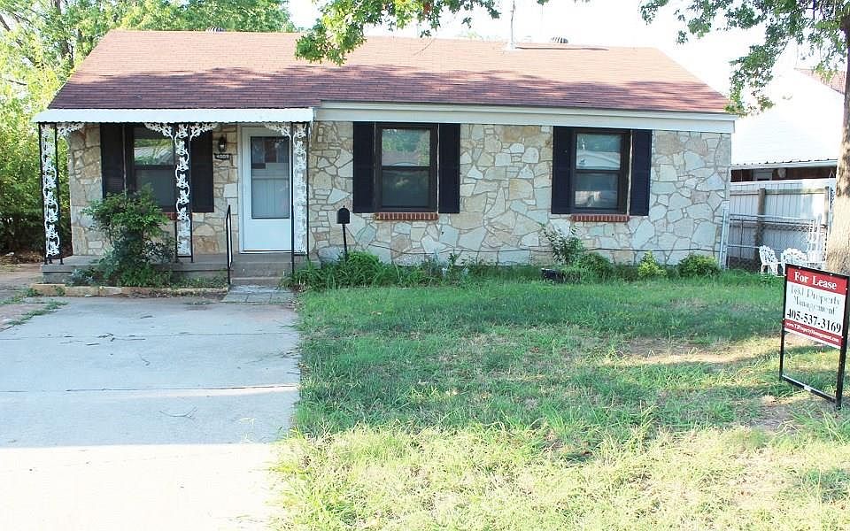 1st image of 4009 SE 22nd St