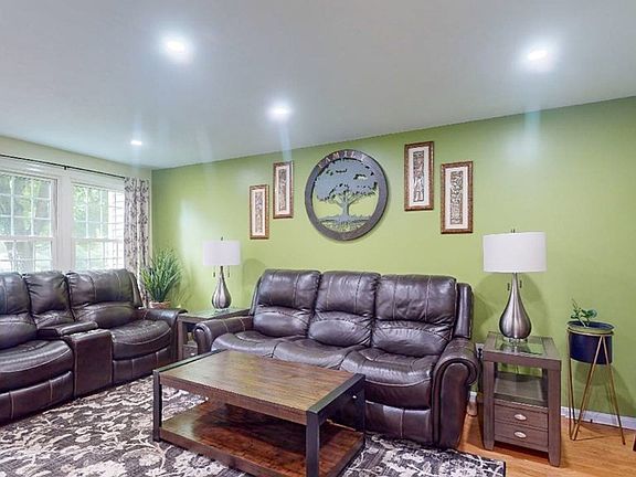 5th image of 79 Harrington Farms Way #79