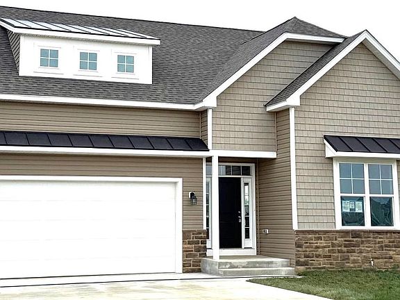 2nd image of 168 Santiago Cir