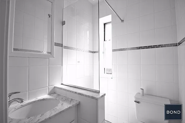 Rented by Bond New York | media 30