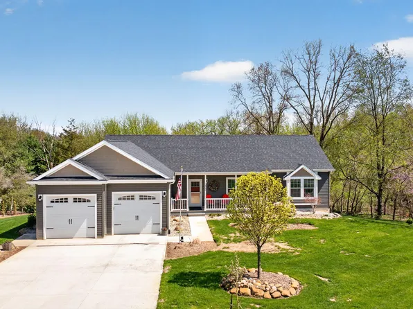 14840 Killorglin Ln, Cement City, MI 49233