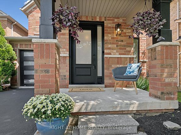 3rd image of 2294 Seton Cres
