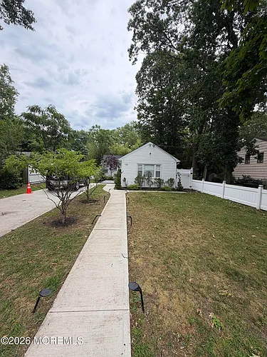 185 Elmwood Rd Photo 1
