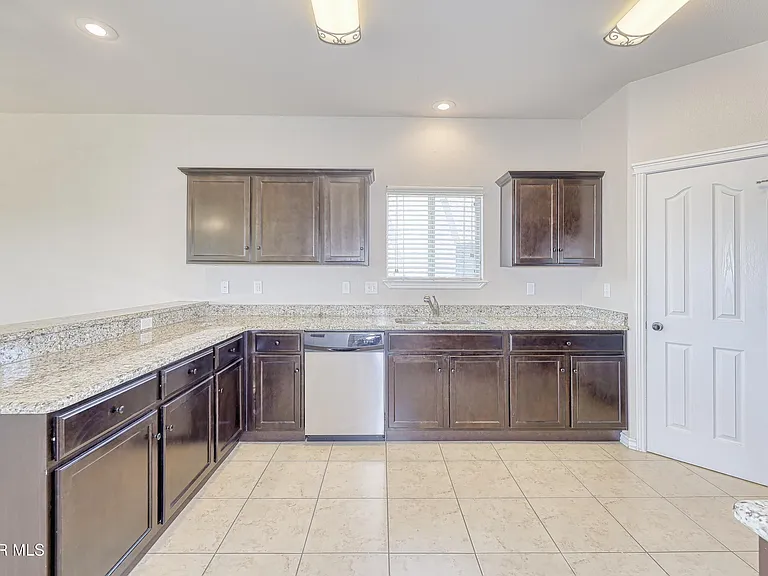 5601 Valley Maple Dr — Photo 13