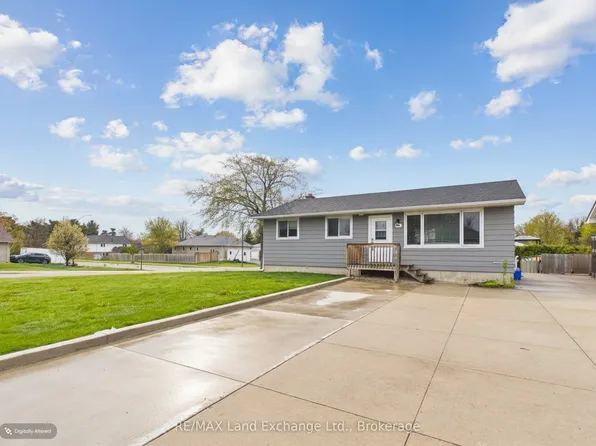 490 Saint Albert St, Kincardine, ON N2Z 2W6