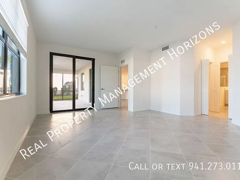 5628 Summit Pointe Cir #104 — Photo 14