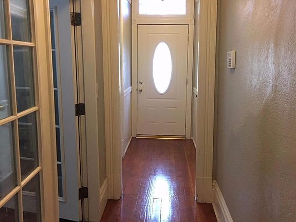 3rd image of 918 Alameda Street
