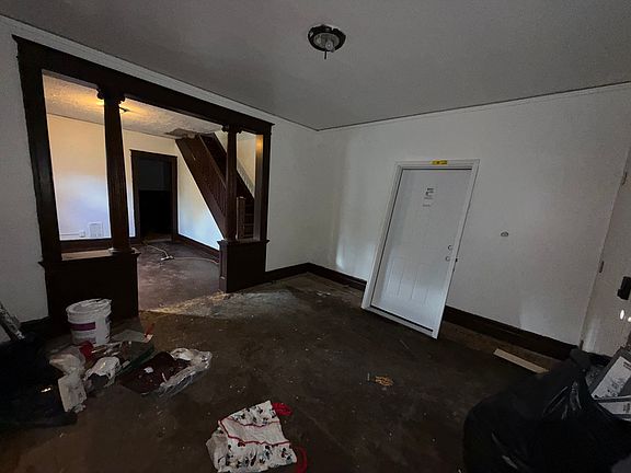 2nd image of 113 Dayton St #1