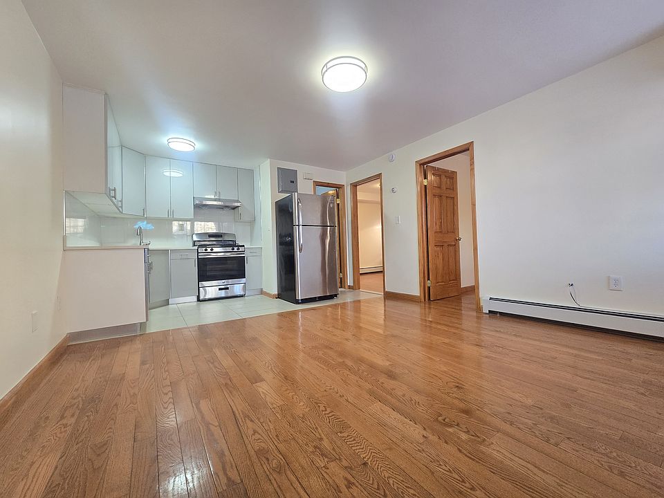 1st image of 6119 166th St #1