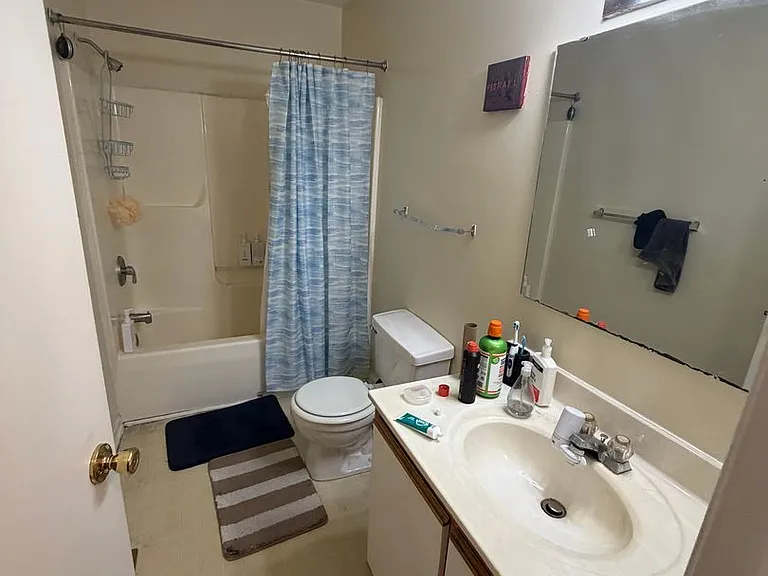 405 Laurence Ln — Photo 4