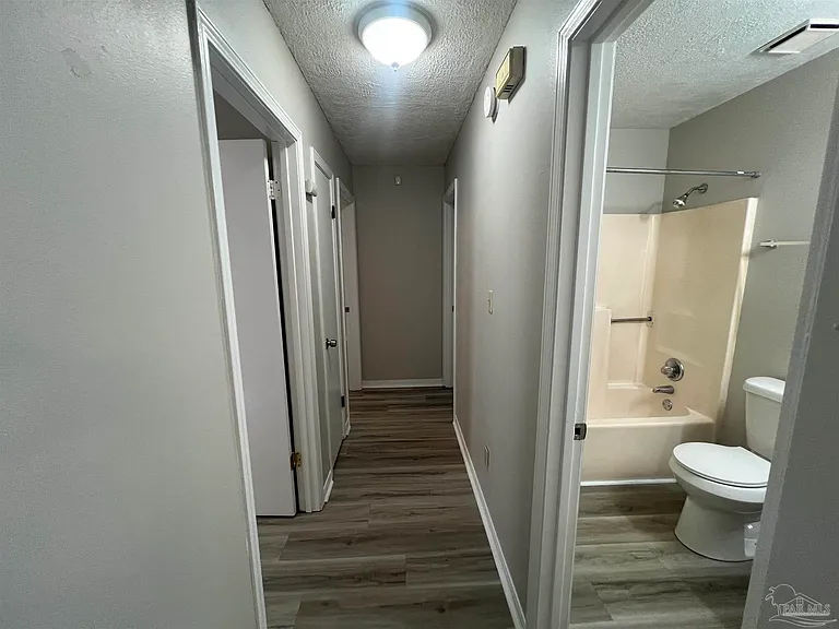 842 Amberway Dr — Photo 12