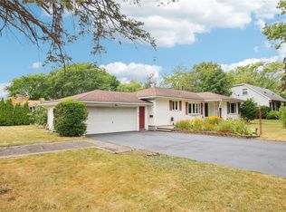 19 Dawnhaven Dr, Rochester, NY 14624