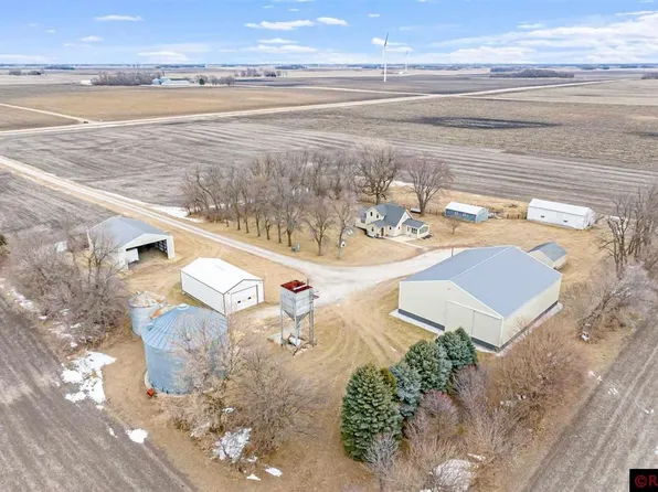 32632 85th St, Blue Earth, MN 56013