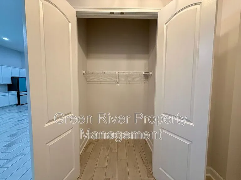 1818 Sandy Creek Pkwy — Photo 30