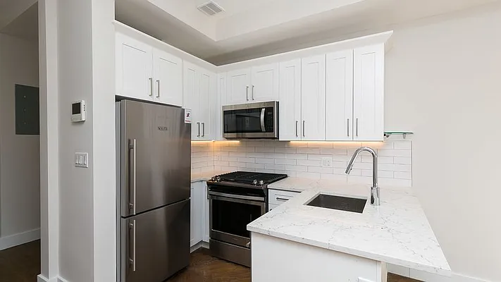 Rented by Nooklyn NYC LLC | media 25